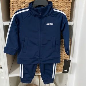Adidas navy blue set🛍